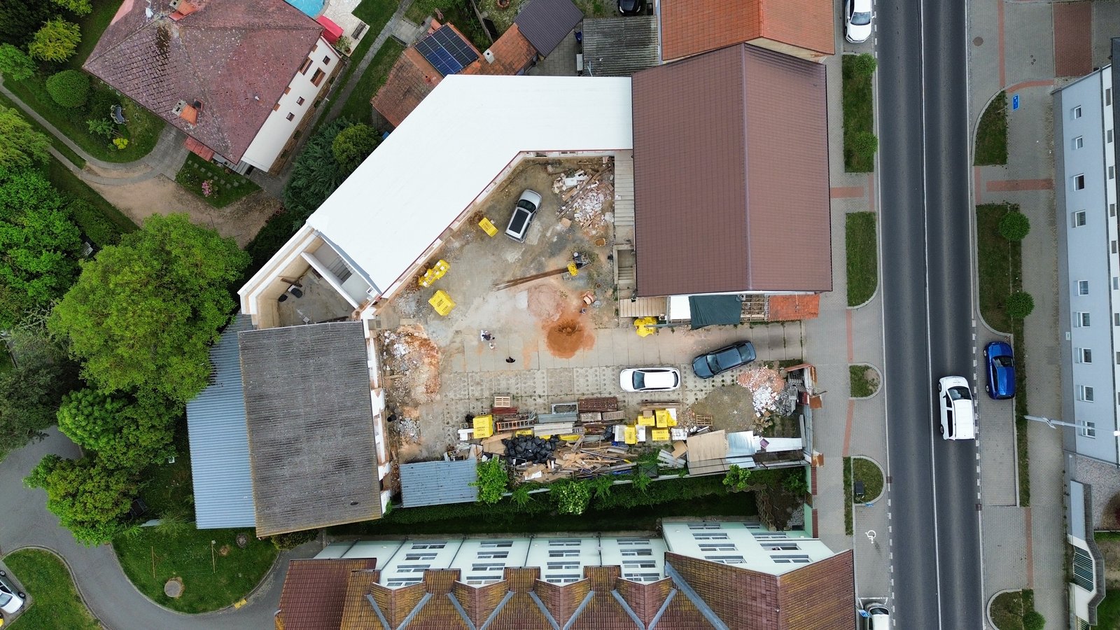 Stavba z dronu